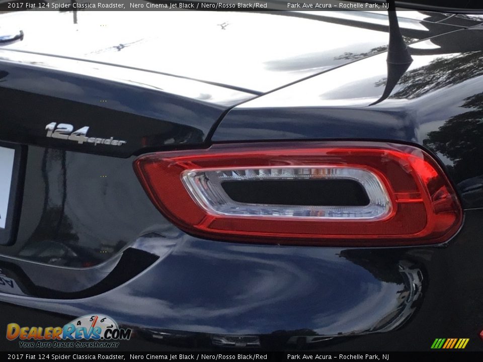 2017 Fiat 124 Spider Classica Roadster Nero Cinema Jet Black / Nero/Rosso Black/Red Photo #29
