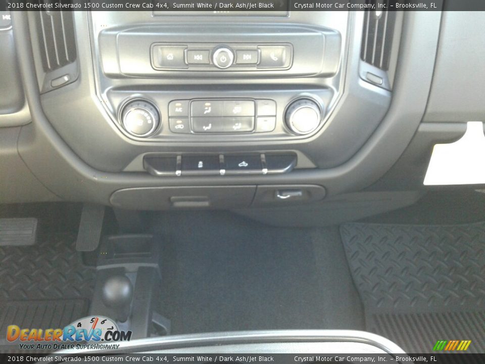 2018 Chevrolet Silverado 1500 Custom Crew Cab 4x4 Summit White / Dark Ash/Jet Black Photo #16