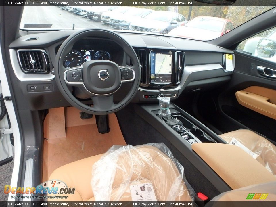Amber Interior - 2018 Volvo XC60 T6 AWD Momentum Photo #9