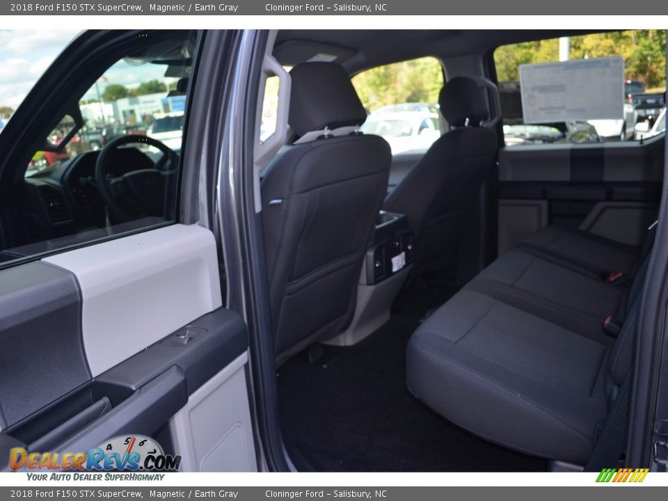 2018 Ford F150 STX SuperCrew Magnetic / Earth Gray Photo #10