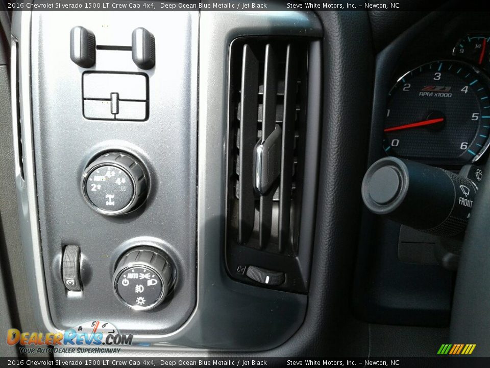 2016 Chevrolet Silverado 1500 LT Crew Cab 4x4 Deep Ocean Blue Metallic / Jet Black Photo #16