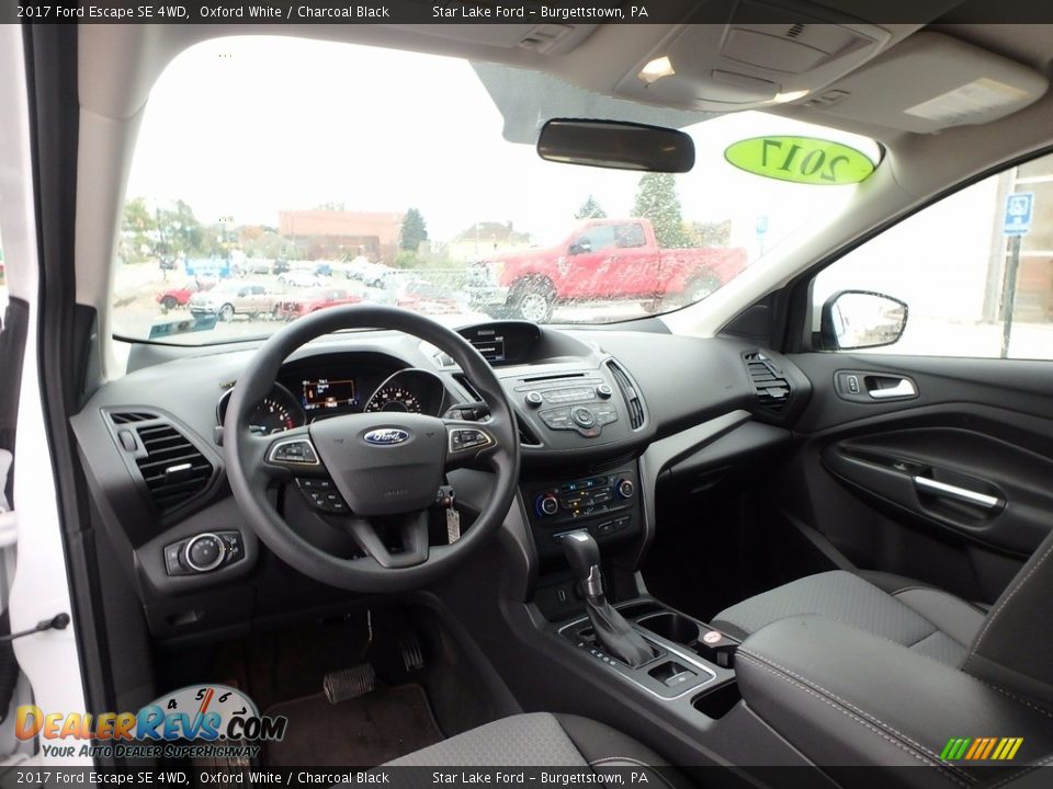 2017 Ford Escape SE 4WD Oxford White / Charcoal Black Photo #11