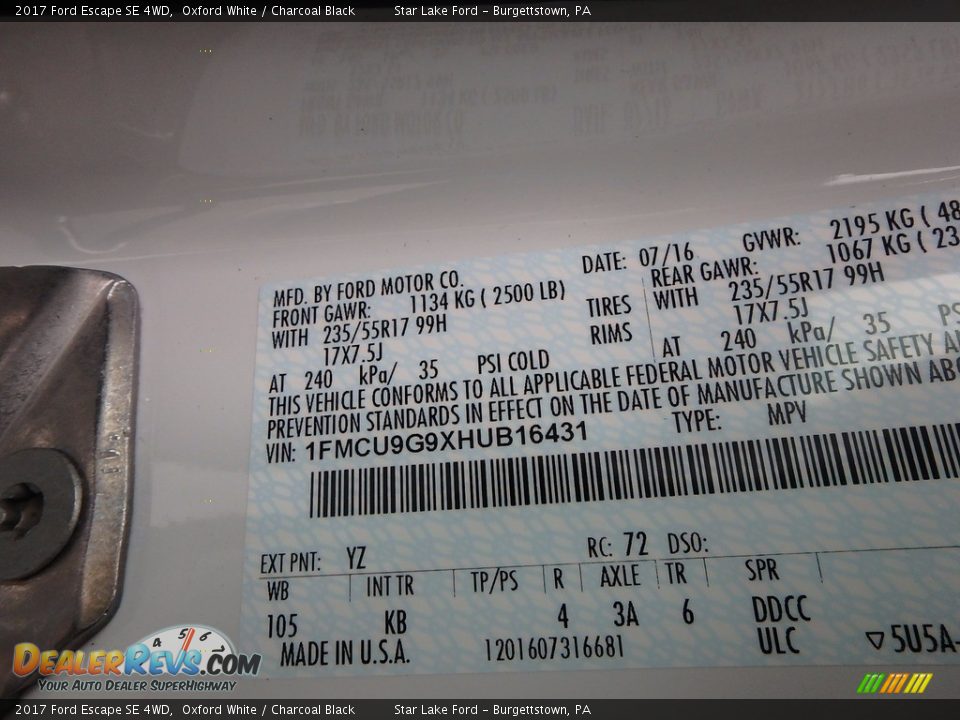 2017 Ford Escape SE 4WD Oxford White / Charcoal Black Photo #13