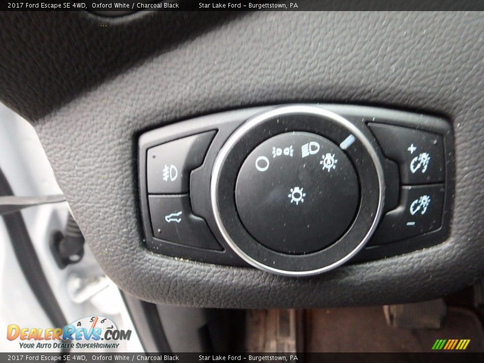 2017 Ford Escape SE 4WD Oxford White / Charcoal Black Photo #15