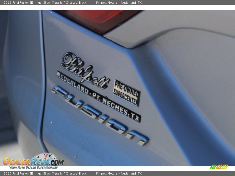 2016 Ford Fusion SE Ingot Silver Metallic / Charcoal Black Photo #12