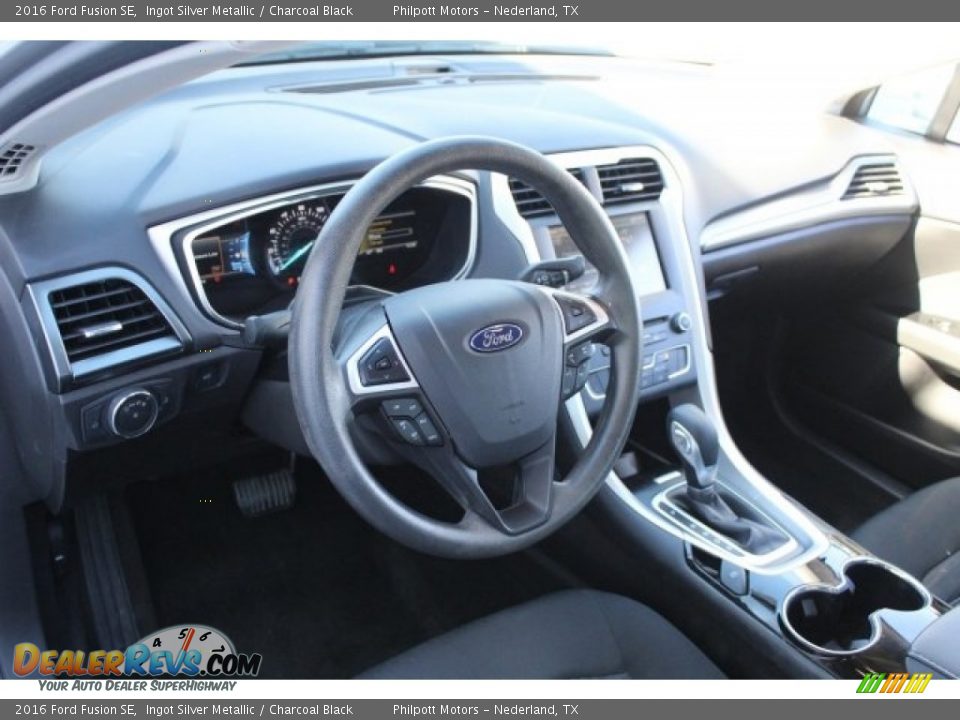 2016 Ford Fusion SE Ingot Silver Metallic / Charcoal Black Photo #16