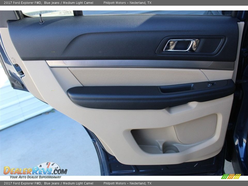 2017 Ford Explorer FWD Blue Jeans / Medium Light Camel Photo #21