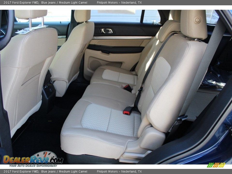 2017 Ford Explorer FWD Blue Jeans / Medium Light Camel Photo #22