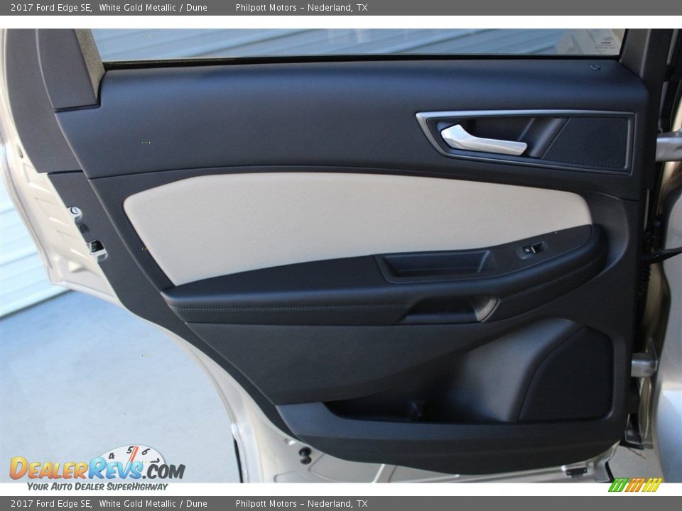 2017 Ford Edge SE White Gold Metallic / Dune Photo #18
