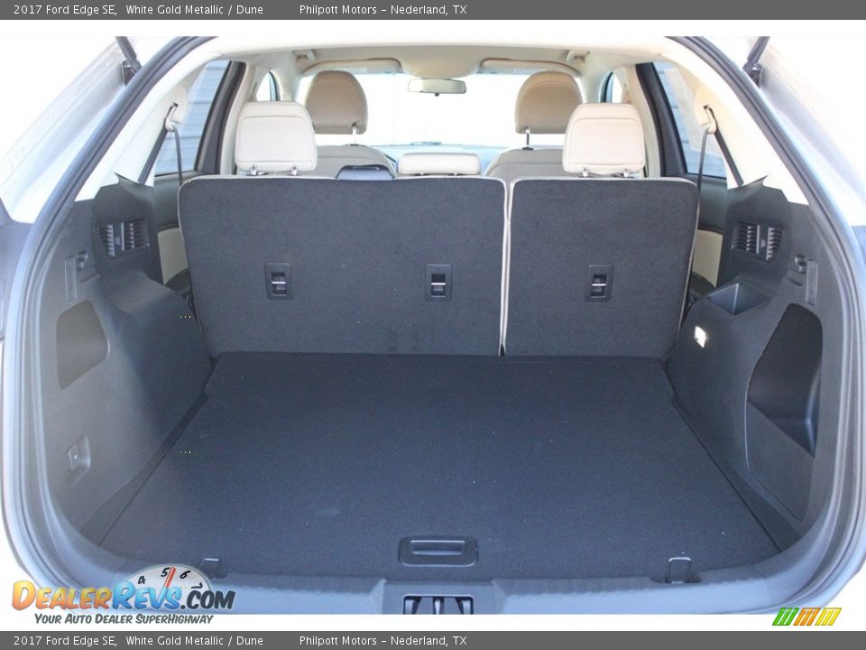 2017 Ford Edge SE White Gold Metallic / Dune Photo #22