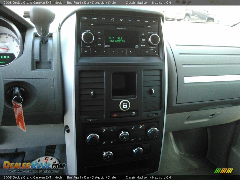 2008 Dodge Grand Caravan SXT Modern Blue Pearl / Dark Slate/Light Shale Photo #9