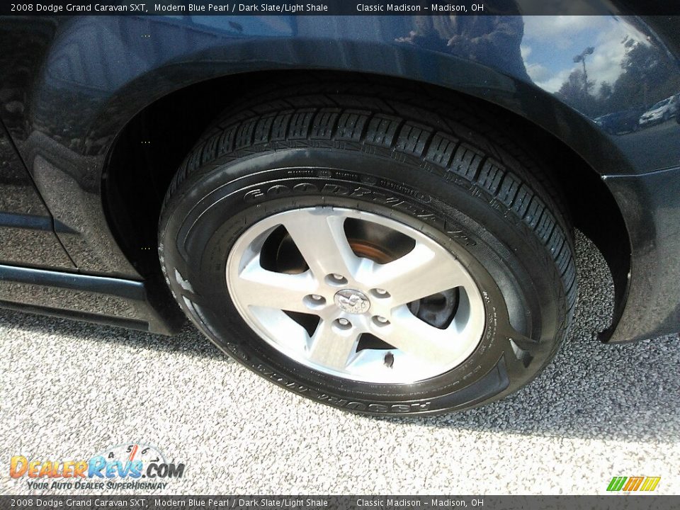 2008 Dodge Grand Caravan SXT Modern Blue Pearl / Dark Slate/Light Shale Photo #19