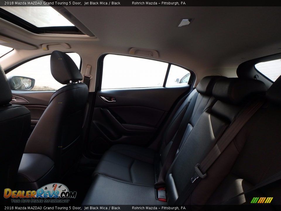 2018 Mazda MAZDA3 Grand Touring 5 Door Jet Black Mica / Black Photo #7