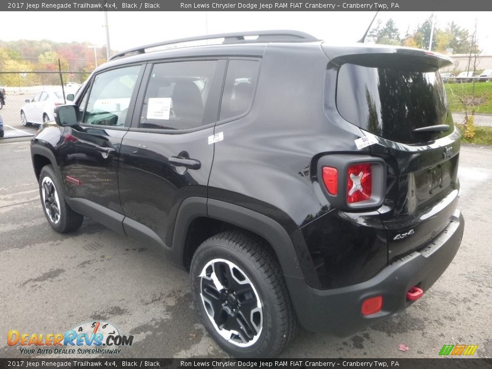 2017 Jeep Renegade Trailhawk 4x4 Black / Black Photo #3