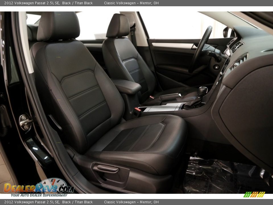 2012 Volkswagen Passat 2.5L SE Black / Titan Black Photo #14