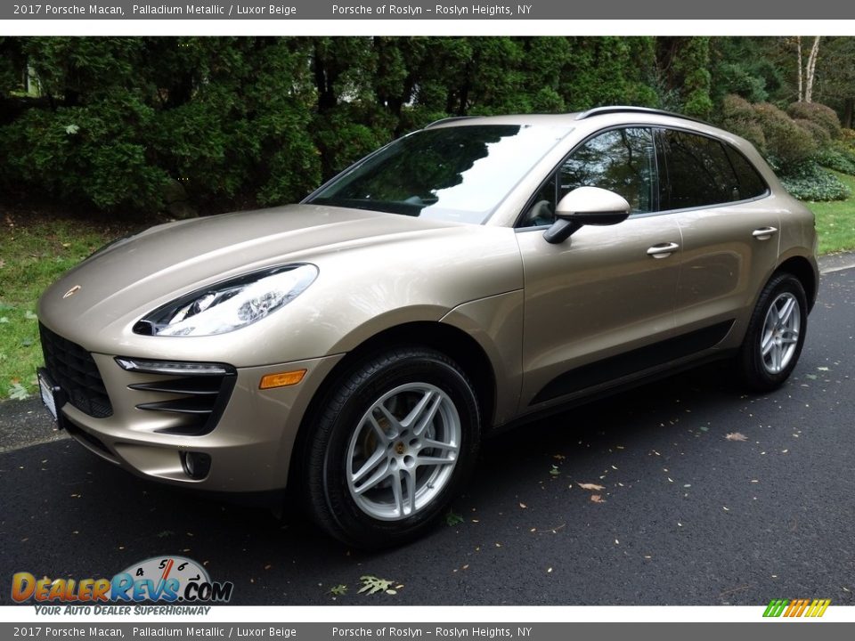 2017 Porsche Macan Palladium Metallic / Luxor Beige Photo #1