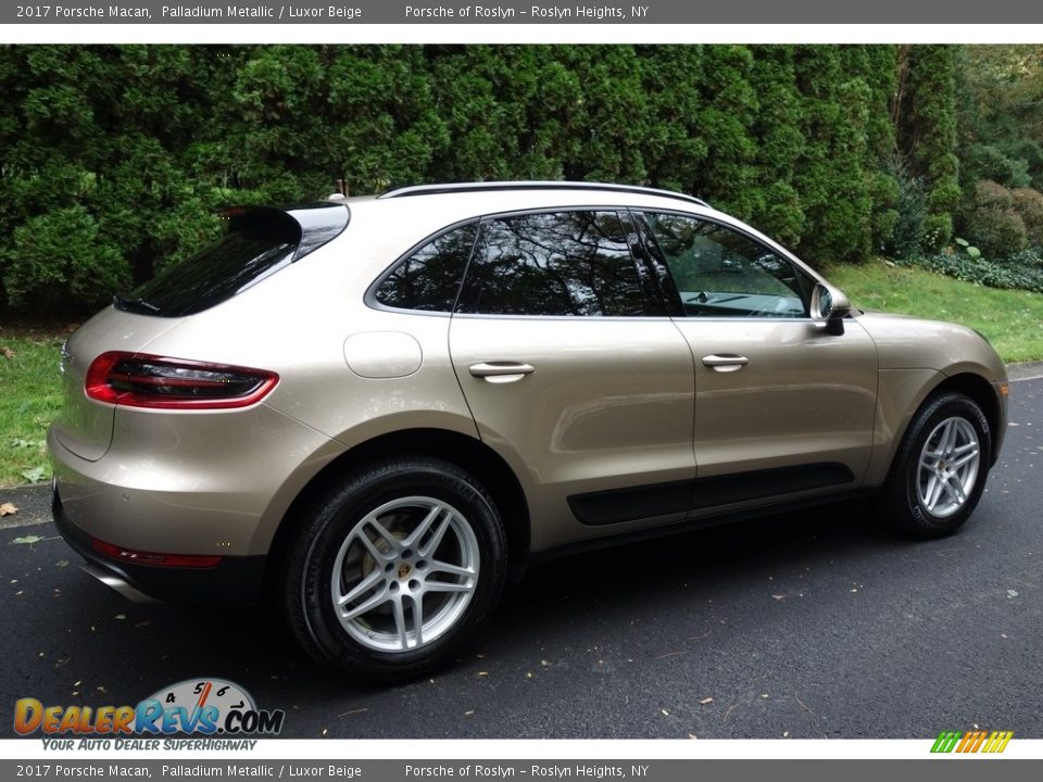 2017 Porsche Macan Palladium Metallic / Luxor Beige Photo #8