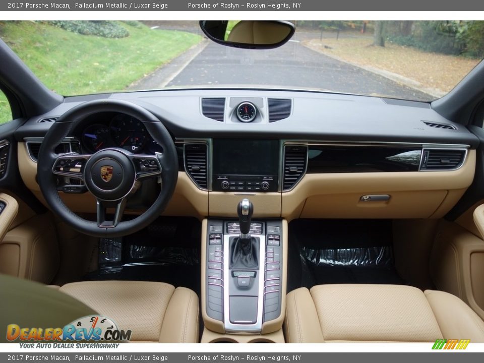 2017 Porsche Macan Palladium Metallic / Luxor Beige Photo #13