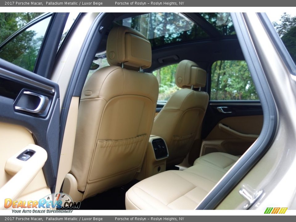 2017 Porsche Macan Palladium Metallic / Luxor Beige Photo #19