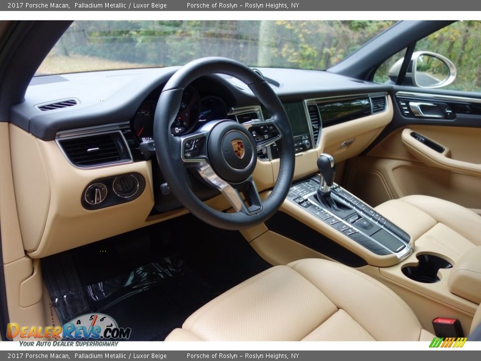 2017 Porsche Macan Palladium Metallic / Luxor Beige Photo #20
