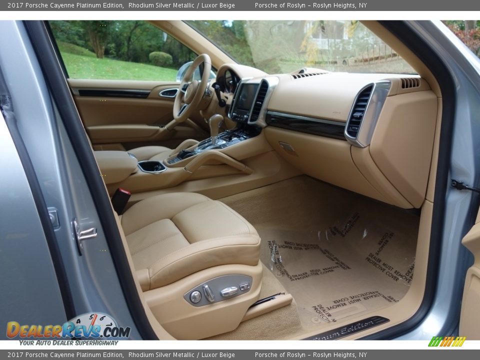 2017 Porsche Cayenne Platinum Edition Rhodium Silver Metallic / Luxor Beige Photo #15