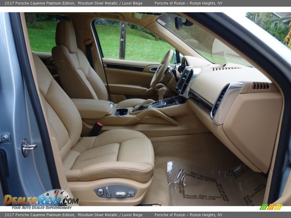 2017 Porsche Cayenne Platinum Edition Rhodium Silver Metallic / Luxor Beige Photo #16