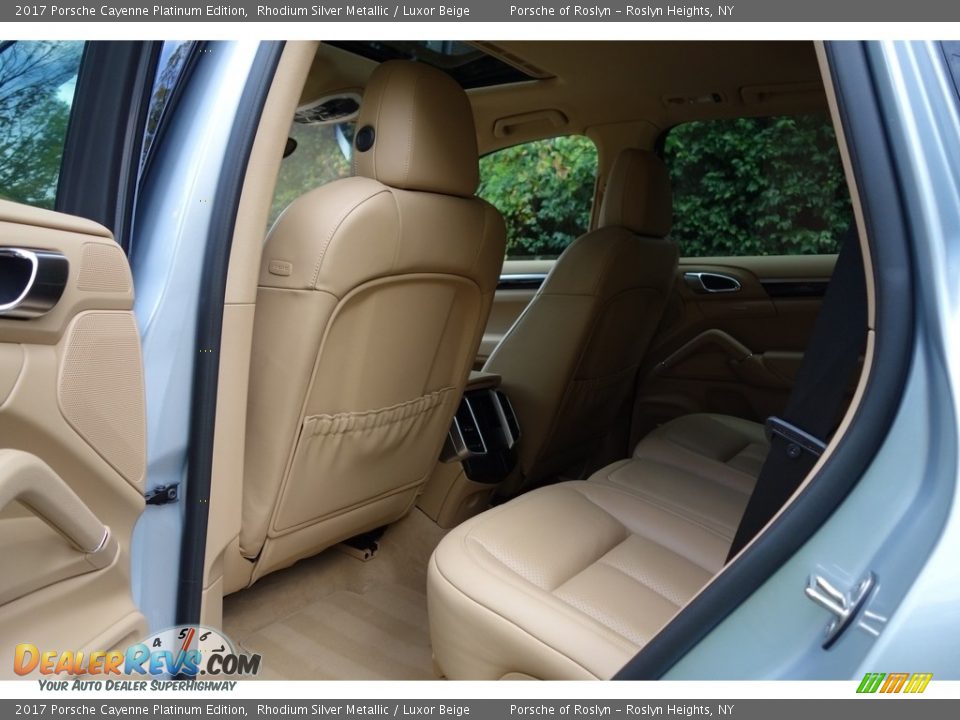 2017 Porsche Cayenne Platinum Edition Rhodium Silver Metallic / Luxor Beige Photo #18