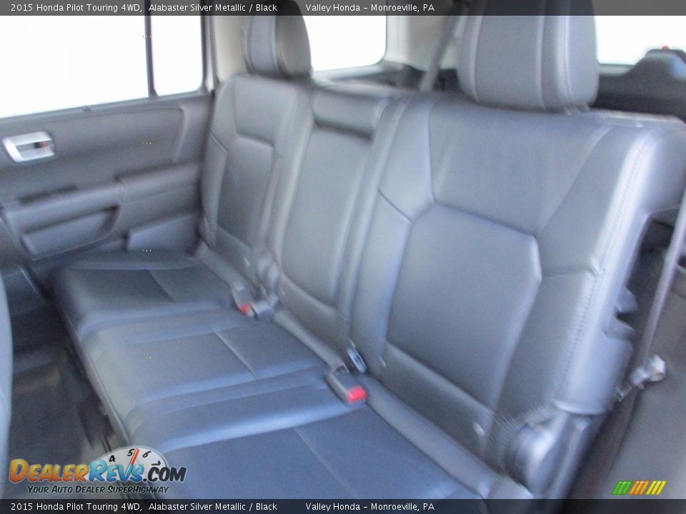2015 Honda Pilot Touring 4WD Alabaster Silver Metallic / Black Photo #13