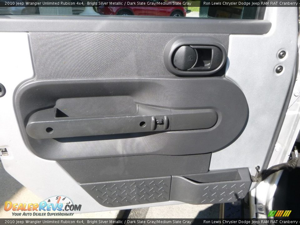 2010 Jeep Wrangler Unlimited Rubicon 4x4 Bright Silver Metallic / Dark Slate Gray/Medium Slate Gray Photo #15