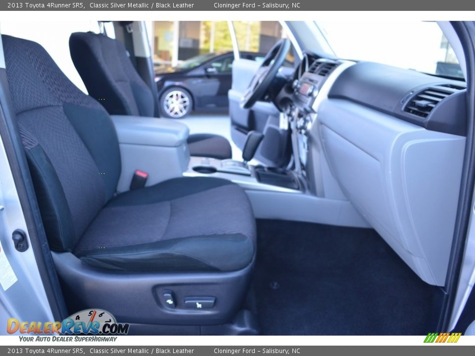 2013 Toyota 4Runner SR5 Classic Silver Metallic / Black Leather Photo #17