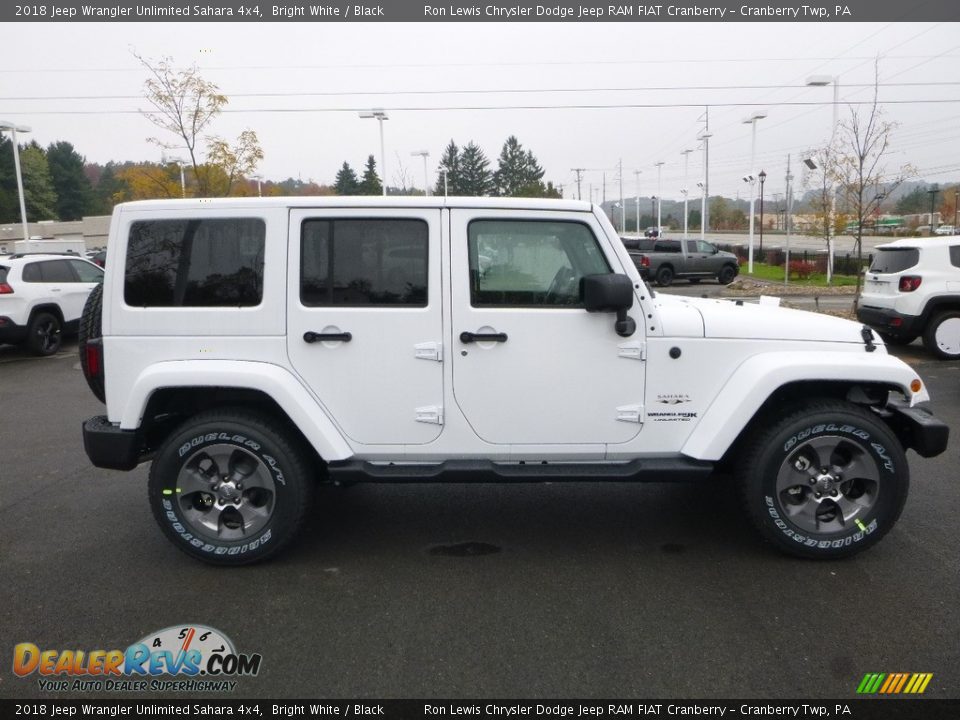 2018 Jeep Wrangler Unlimited Sahara 4x4 Bright White / Black Photo #6