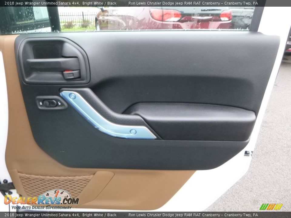 2018 Jeep Wrangler Unlimited Sahara 4x4 Bright White / Black Photo #12