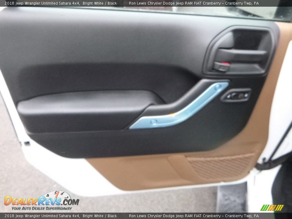 2018 Jeep Wrangler Unlimited Sahara 4x4 Bright White / Black Photo #14