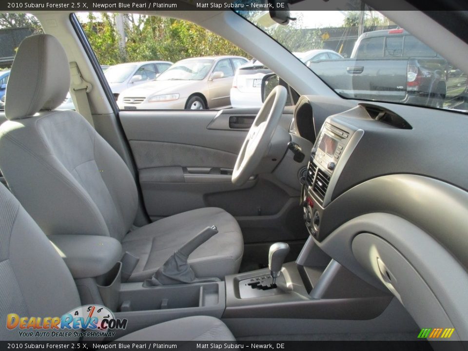 2010 Subaru Forester 2.5 X Newport Blue Pearl / Platinum Photo #16