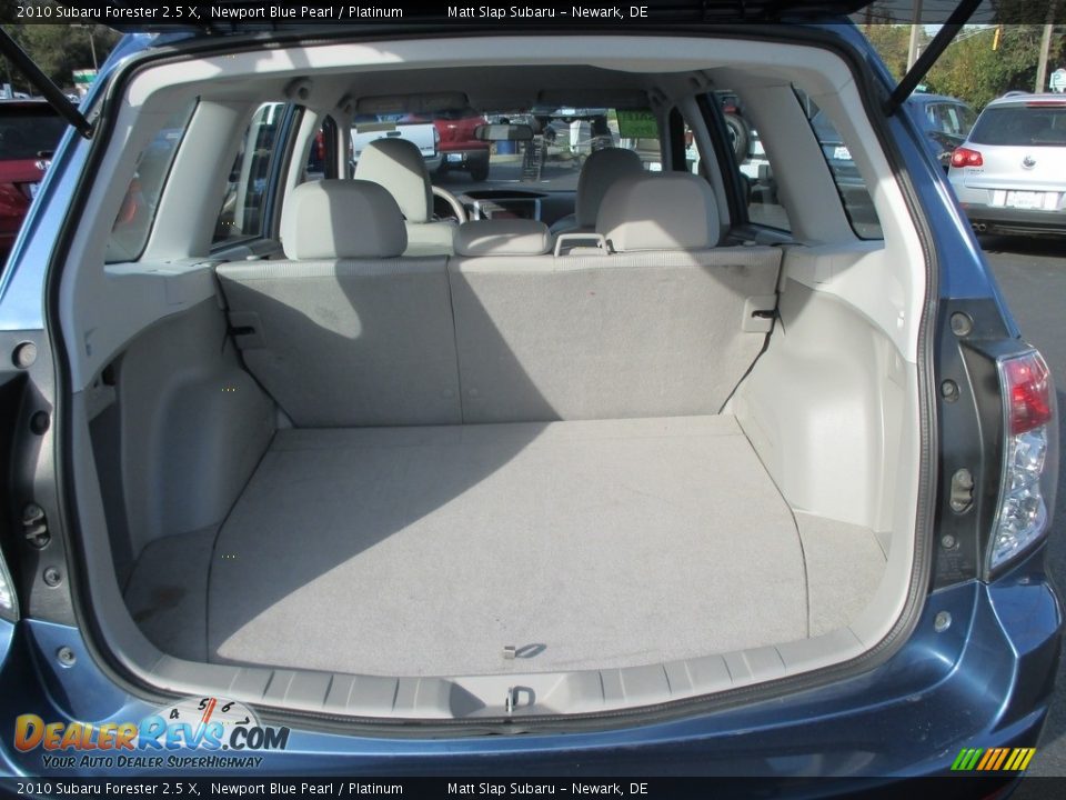 2010 Subaru Forester 2.5 X Newport Blue Pearl / Platinum Photo #19
