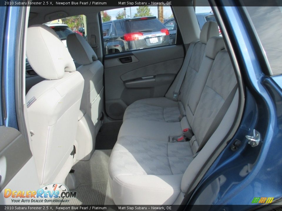 2010 Subaru Forester 2.5 X Newport Blue Pearl / Platinum Photo #20