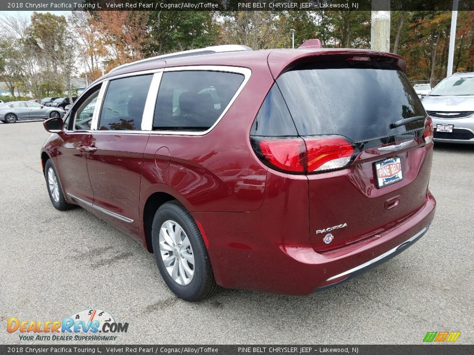 2018 Chrysler Pacifica Touring L Velvet Red Pearl / Cognac/Alloy/Toffee Photo #4