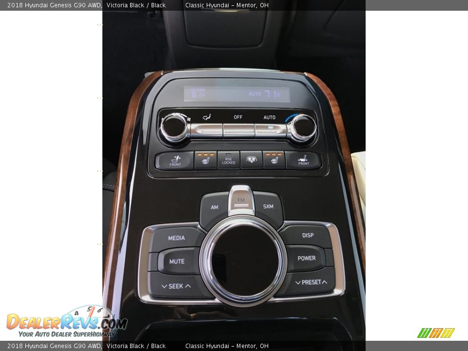 Controls of 2018 Hyundai Genesis G90 AWD Photo #4