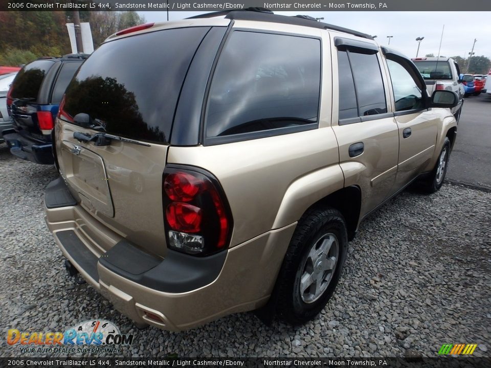 2006 Chevrolet TrailBlazer LS 4x4 Sandstone Metallic / Light Cashmere/Ebony Photo #4