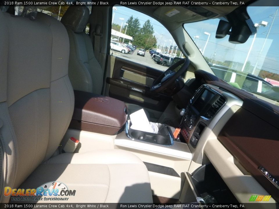 2018 Ram 1500 Laramie Crew Cab 4x4 Bright White / Black Photo #10