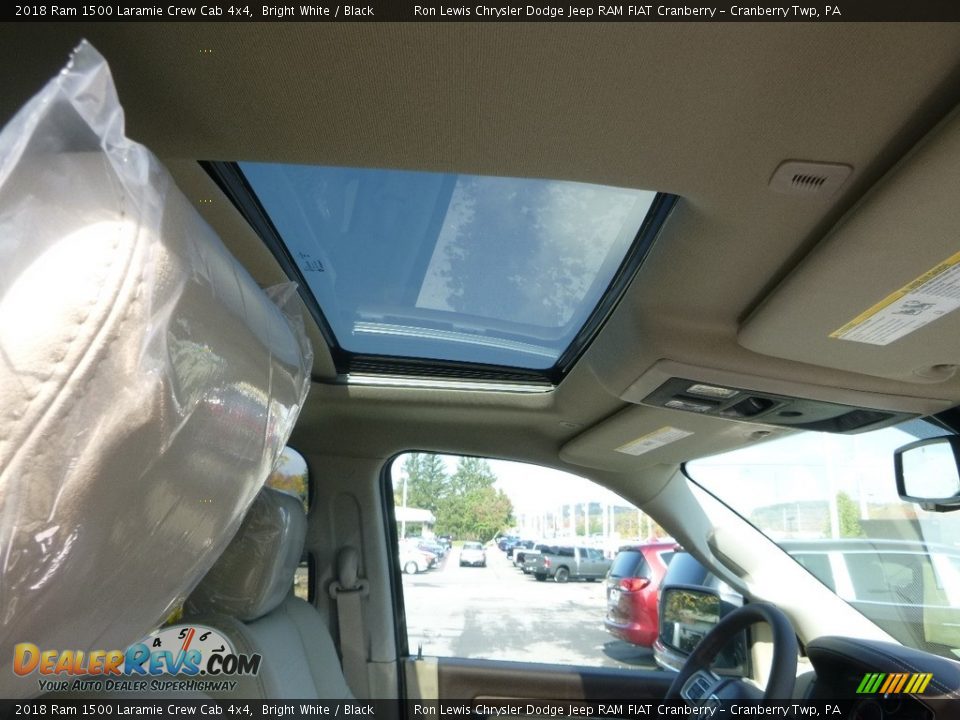 2018 Ram 1500 Laramie Crew Cab 4x4 Bright White / Black Photo #11