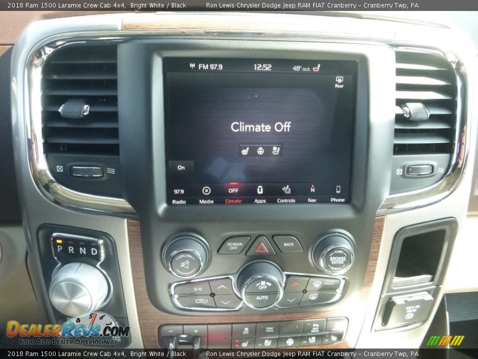 2018 Ram 1500 Laramie Crew Cab 4x4 Bright White / Black Photo #18