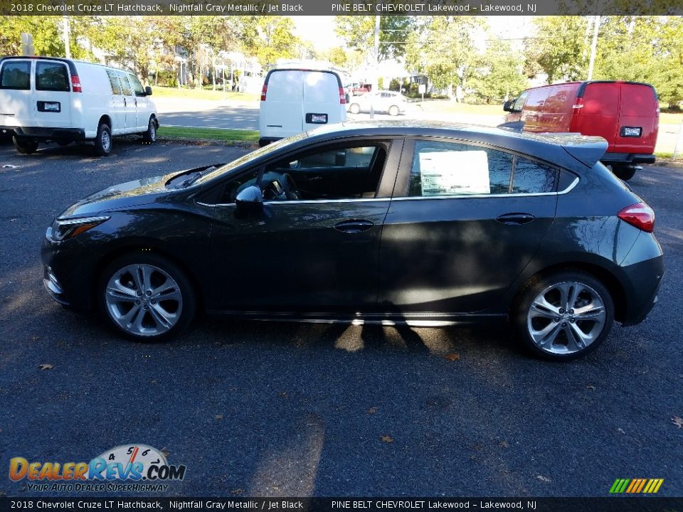 Nightfall Gray Metallic 2018 Chevrolet Cruze LT Hatchback Photo #3