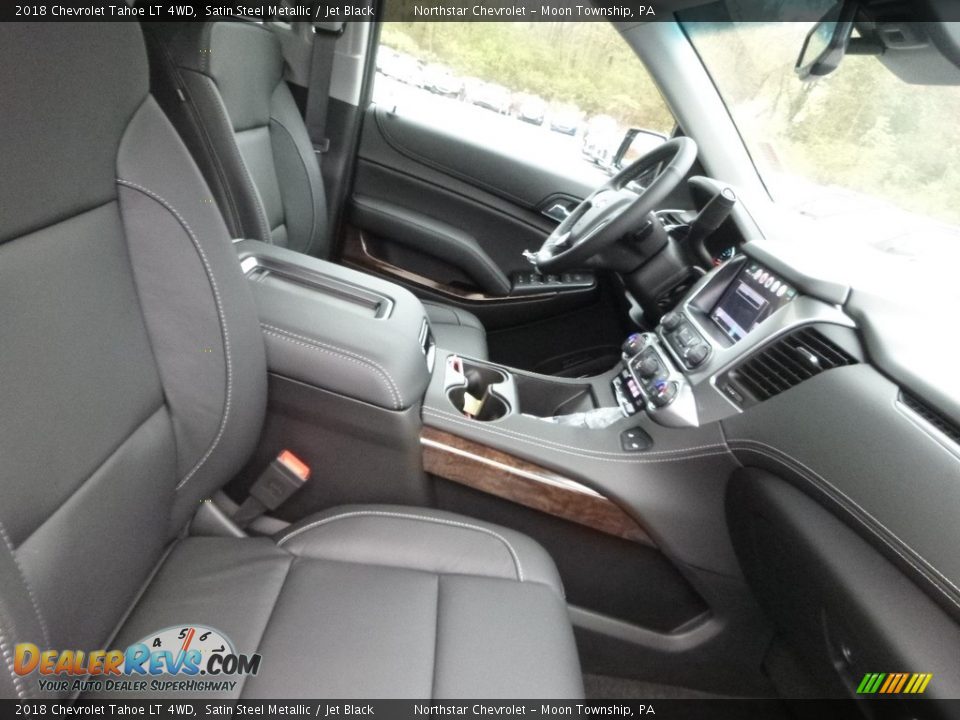 Front Seat of 2018 Chevrolet Tahoe LT 4WD Photo #9