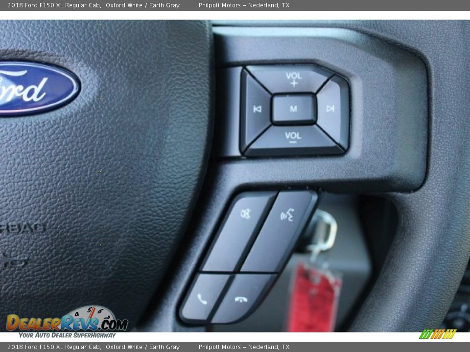 Controls of 2018 Ford F150 XL Regular Cab Photo #16