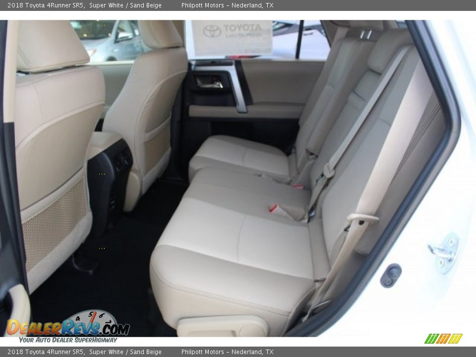 2018 Toyota 4Runner SR5 Super White / Sand Beige Photo #20