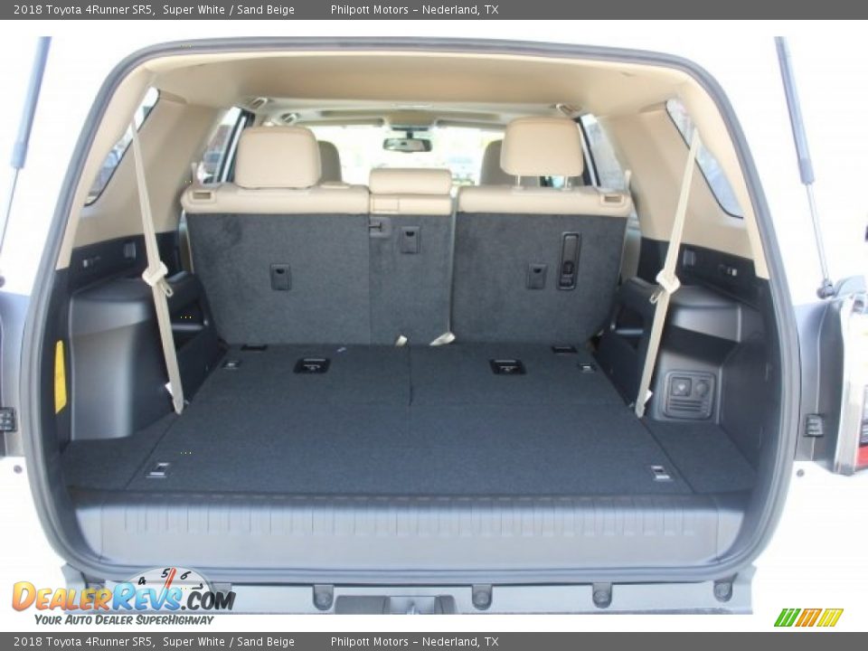 2018 Toyota 4Runner SR5 Super White / Sand Beige Photo #23