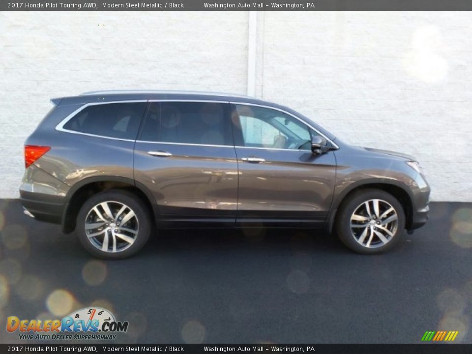 2017 Honda Pilot Touring AWD Modern Steel Metallic / Black Photo #2