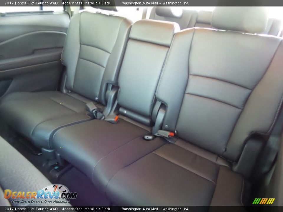 2017 Honda Pilot Touring AWD Modern Steel Metallic / Black Photo #11