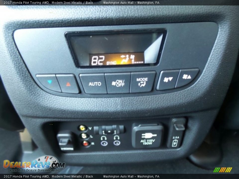 2017 Honda Pilot Touring AWD Modern Steel Metallic / Black Photo #12
